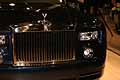 Dettaglio anteriore vettura della Rolls-Royce